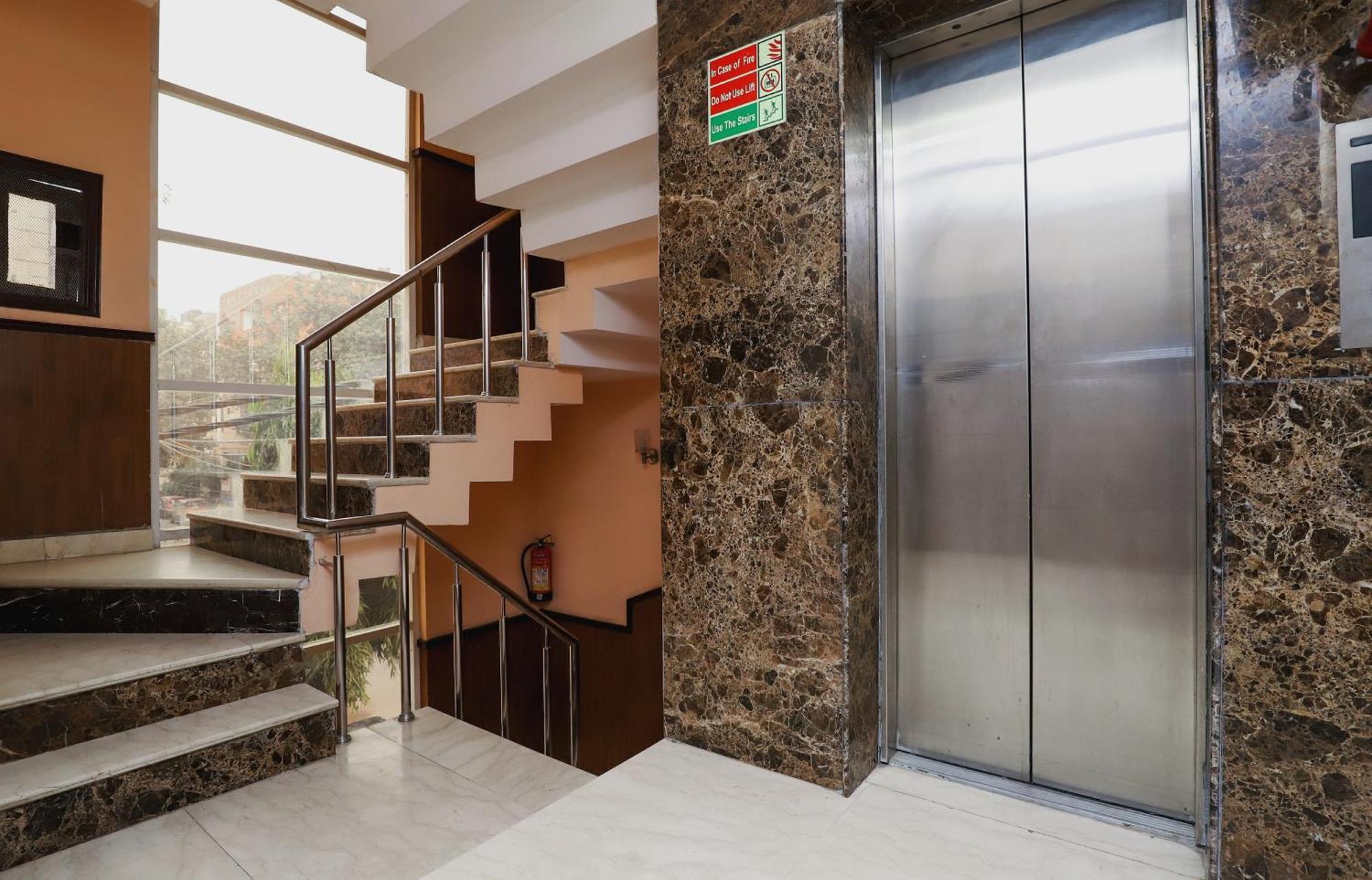 Hotel O J P Inn Near Patel Nagar Metro Station Νέο Δελχί Εξωτερικό φωτογραφία